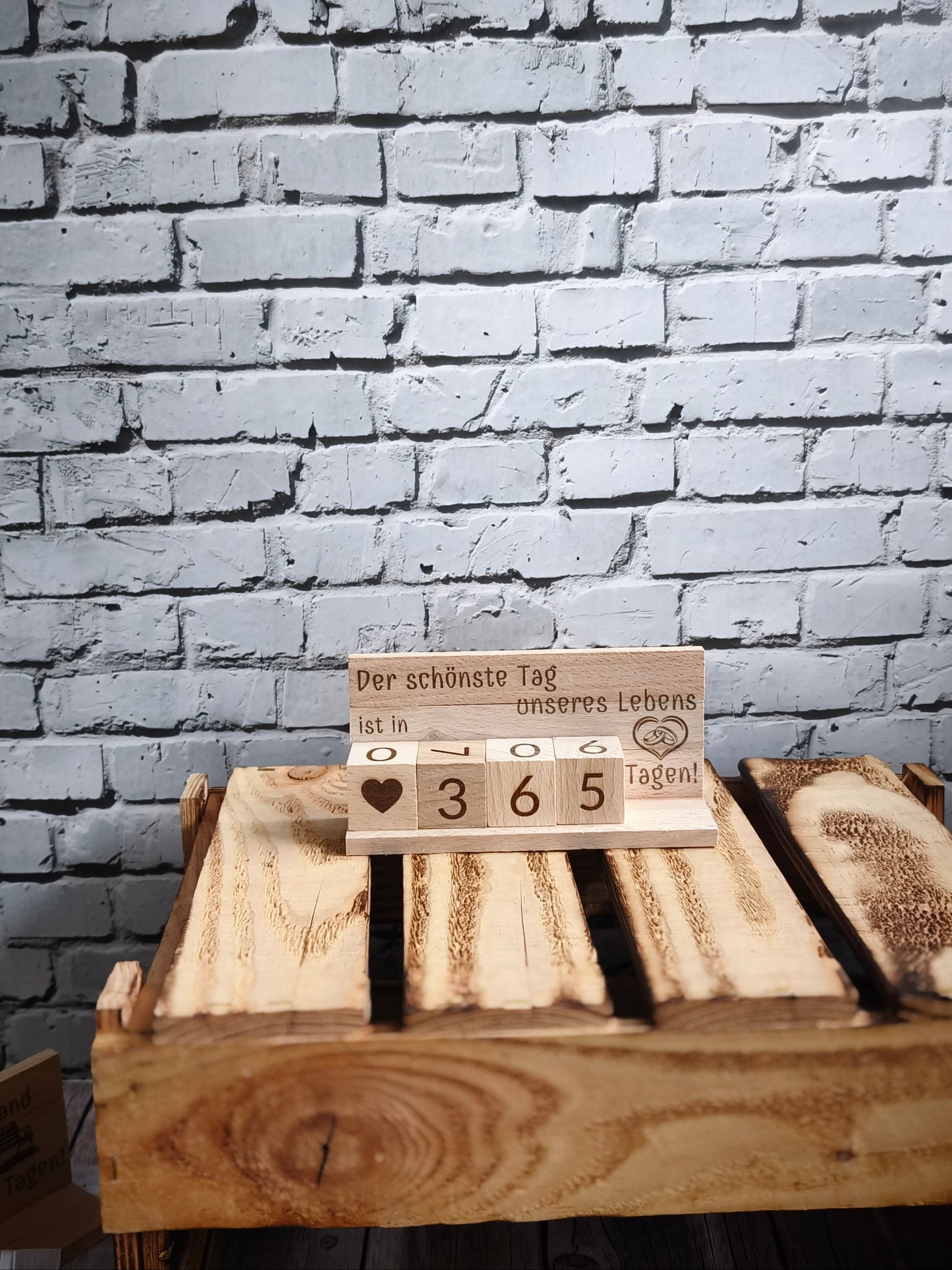 Hochzeit Countdown aus Holz – gravierter Würfelzähler für die Tage bis zum Ja-Wort