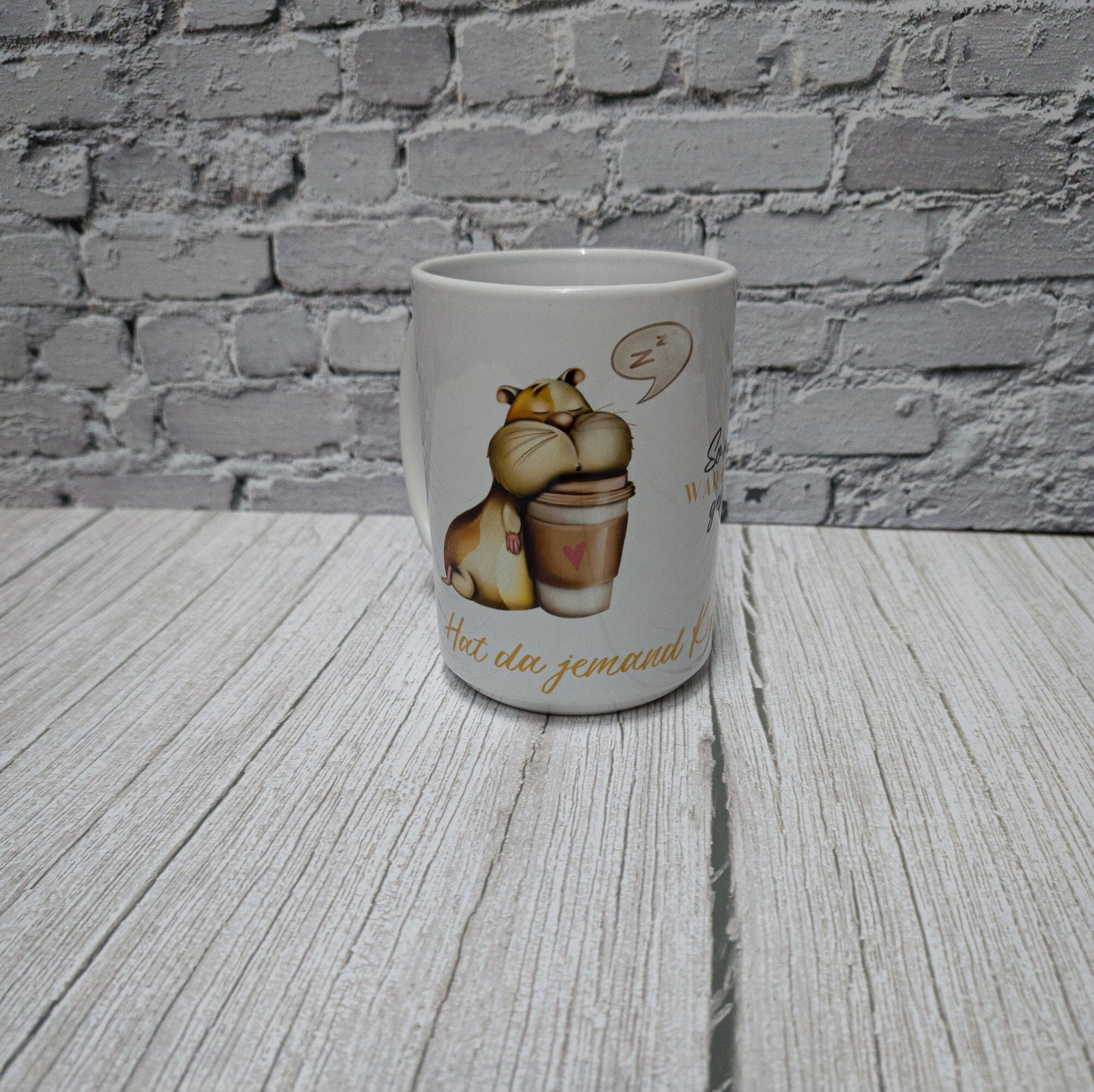 Liebst du Kaffee? Mache die Arbeit zu einem großen Spaß! Mit einem lustigen Kaffeebecher aus Keramik!