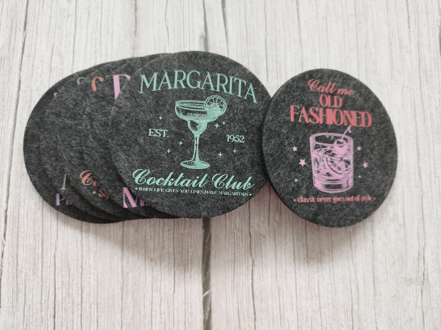 Handgefertigte Runde Filzuntersetzer für Cocktails - Set aus 6