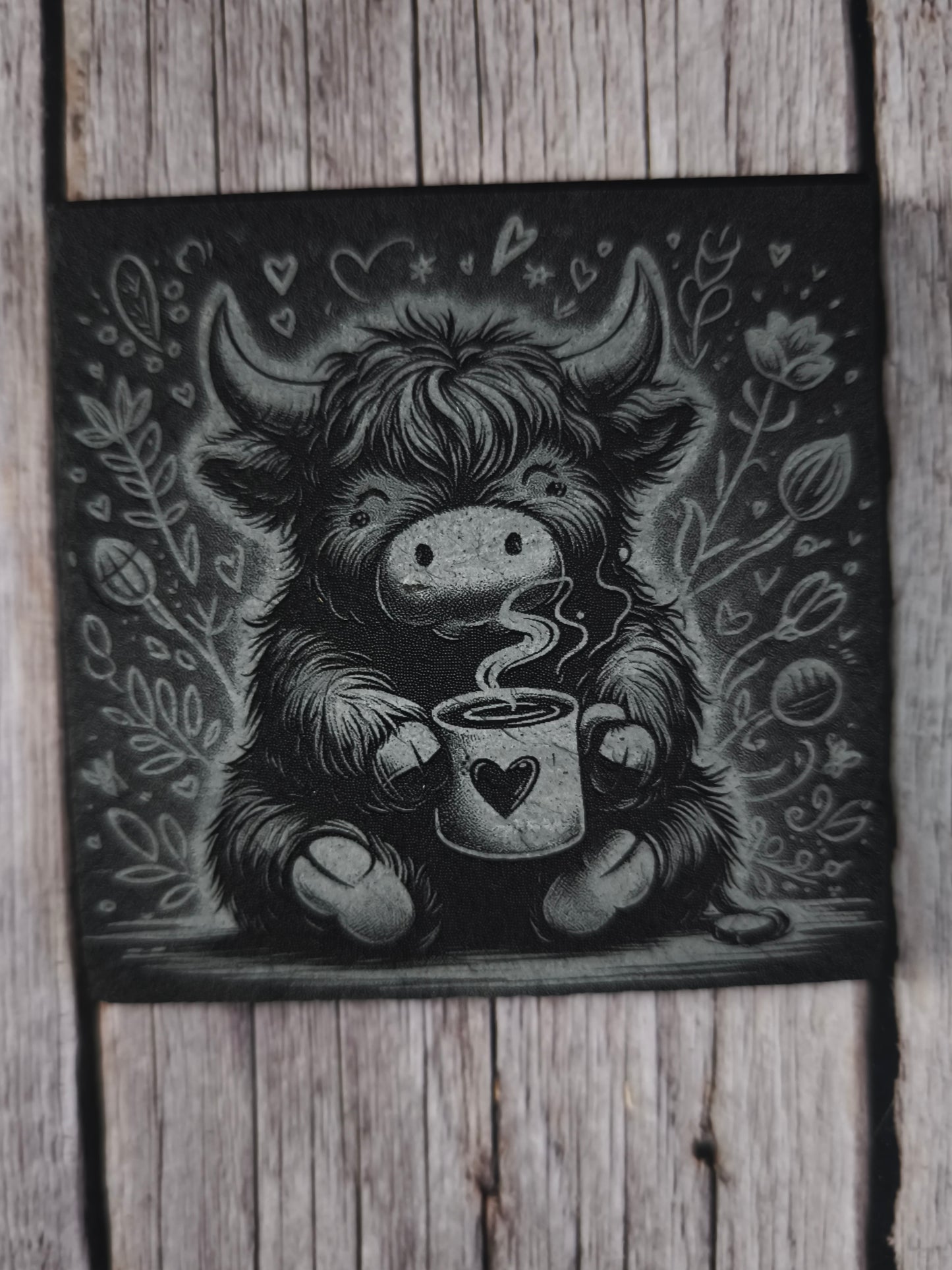 Untersetzer „Highland Coffee Love“ – gemütliche Momente für dein Zuhause