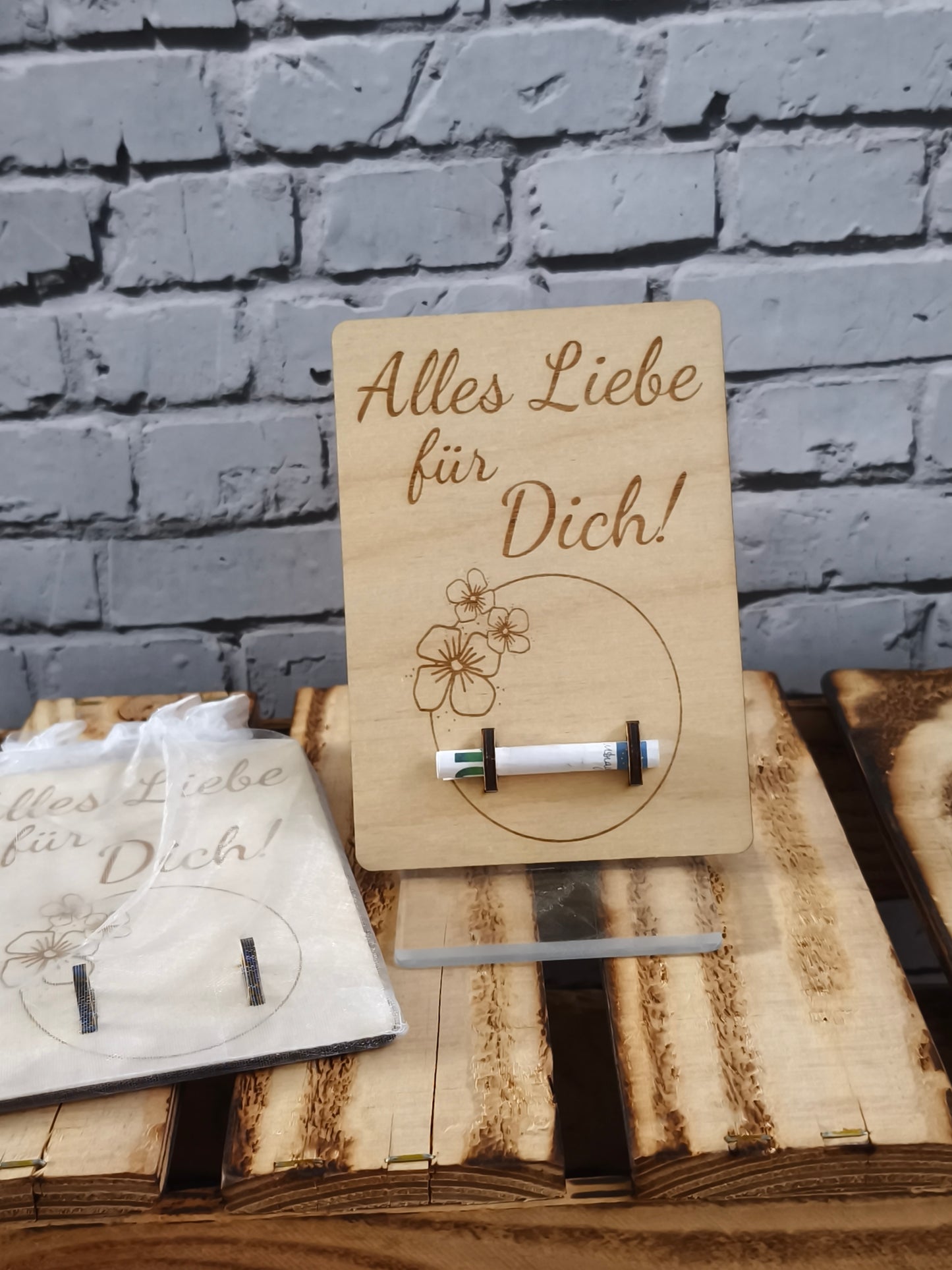 Holzkarte zum Geldverschenken – Kleiner Wunscherfüller