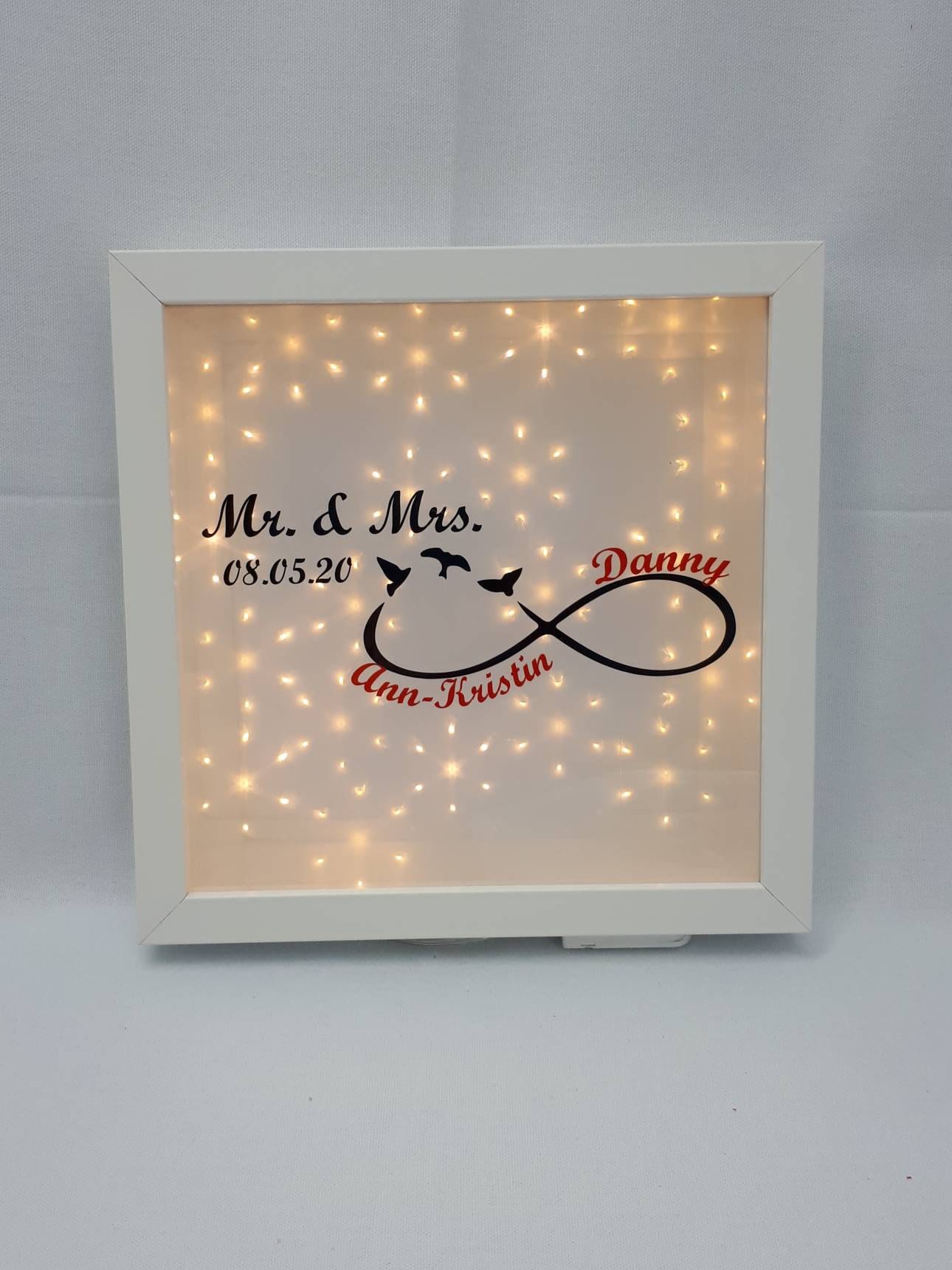 Rahmen LED beleuchtet mit Spruch Mr. & Mrs., individualisierbar