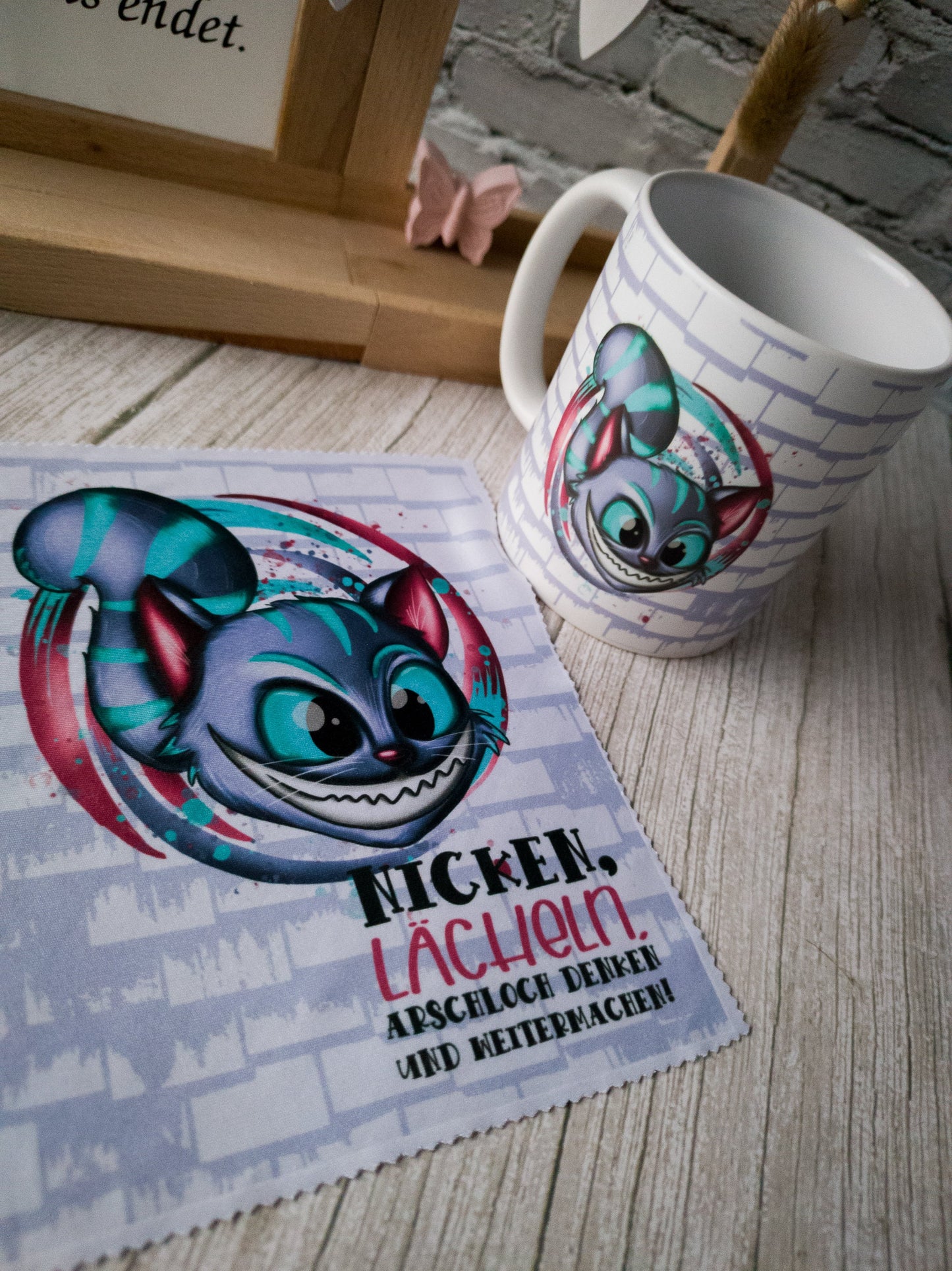 Brilliant durch den Tag - Geschenkset – lustige Tasse und passendes Brillenputztuch