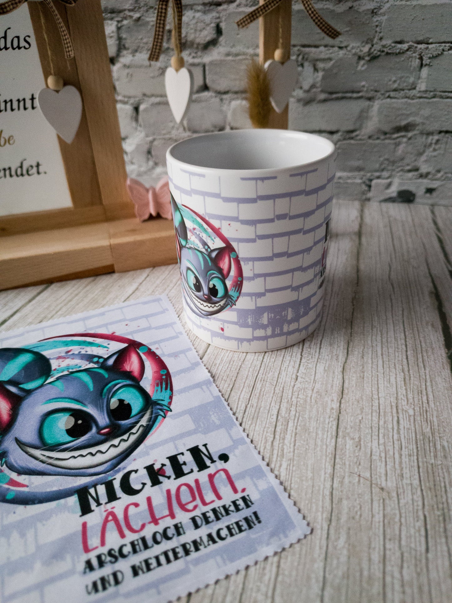 Brilliant durch den Tag - Geschenkset – lustige Tasse und passendes Brillenputztuch